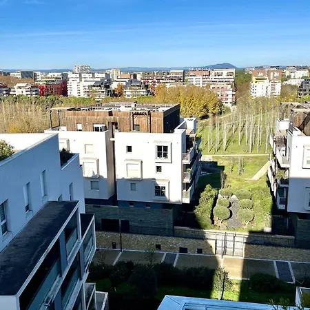 Spacious T3 With Wifi - Terrace And Parking Apartment *