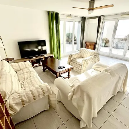 Apartment Spacious T3 With Wifi - Terrace And Parking
